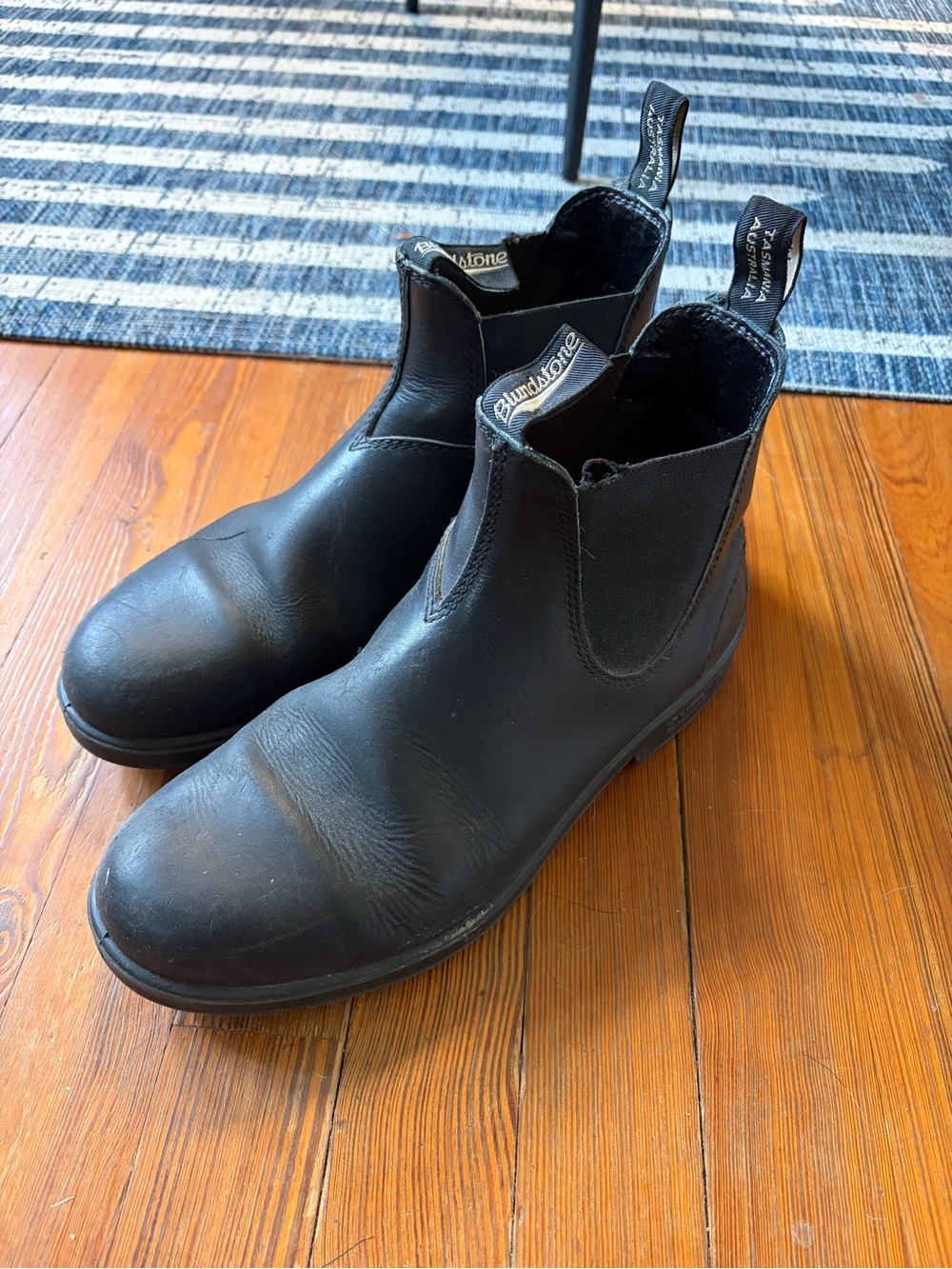 Blundstone Black Leather Chelsea Boots